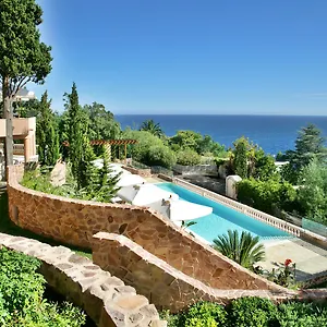 Tiara Yaktsa Cote D'azur Théoule-sur-Mer